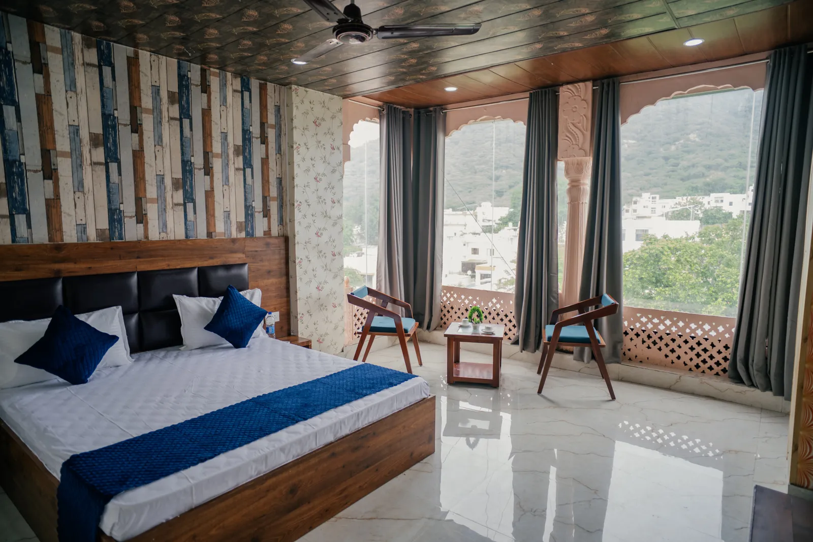 Hotel Oasis