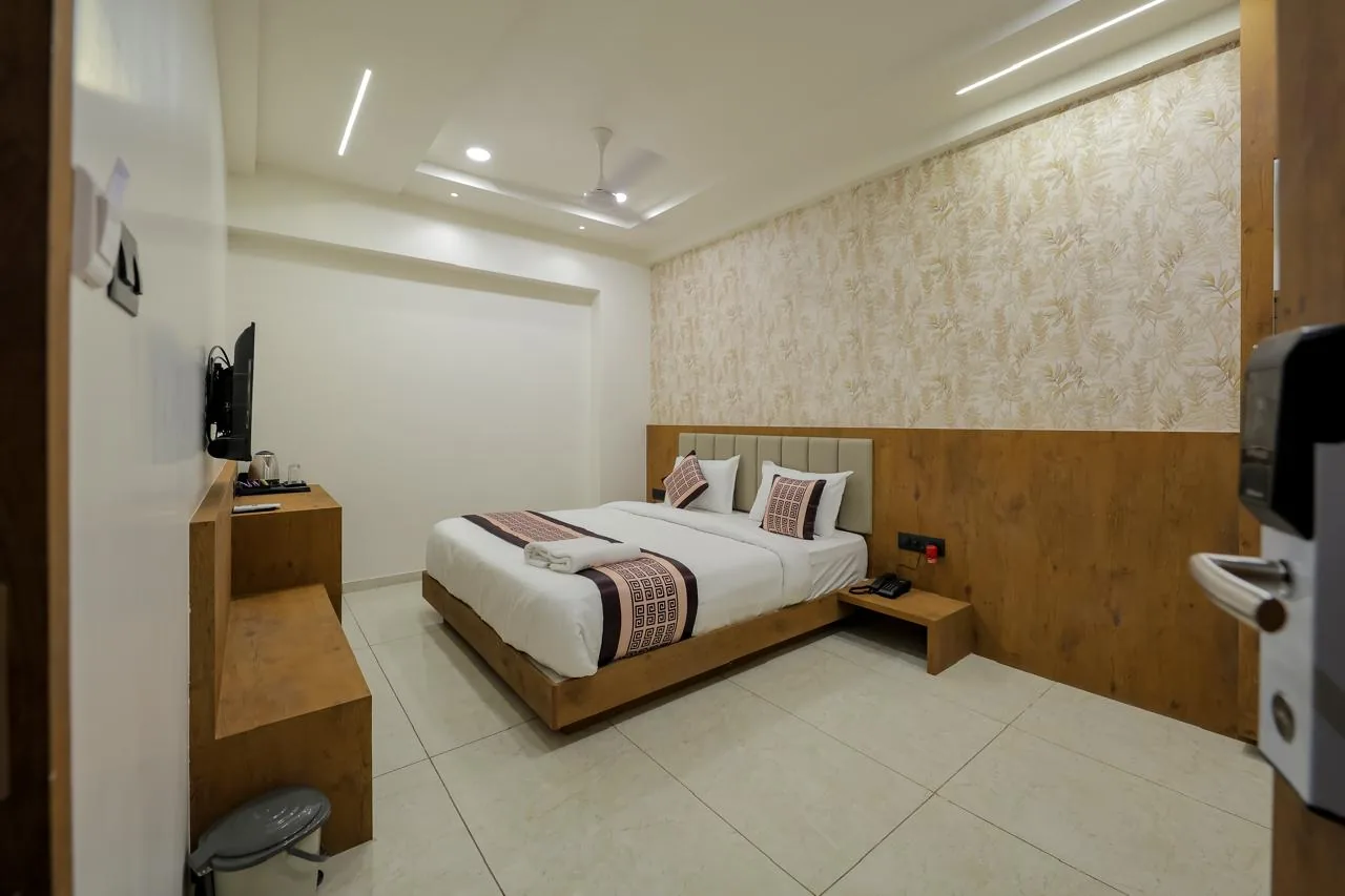 ShreeJi Inn